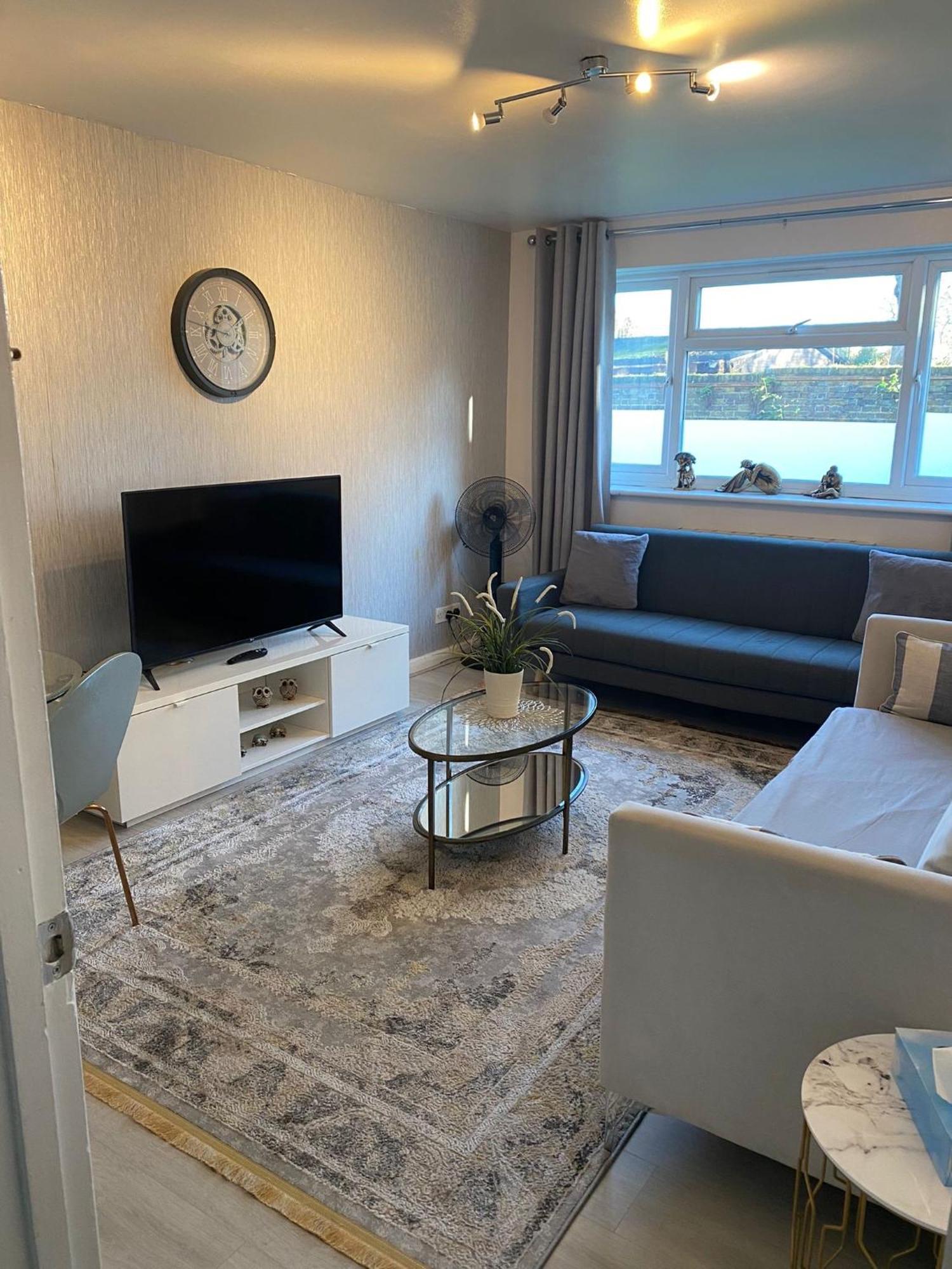 One Bedroom Flat In Chiswick W4 London Exterior photo
