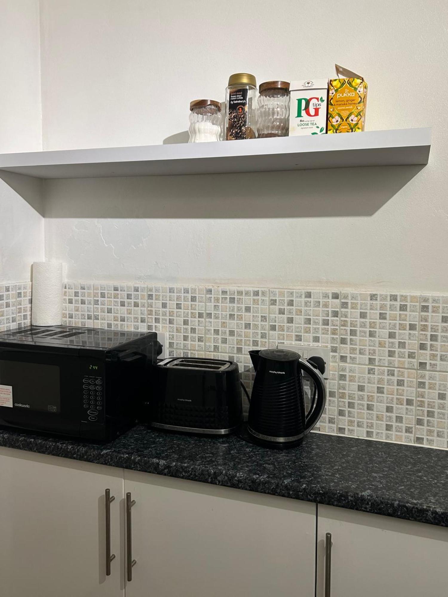 One Bedroom Flat In Chiswick W4 London Exterior photo