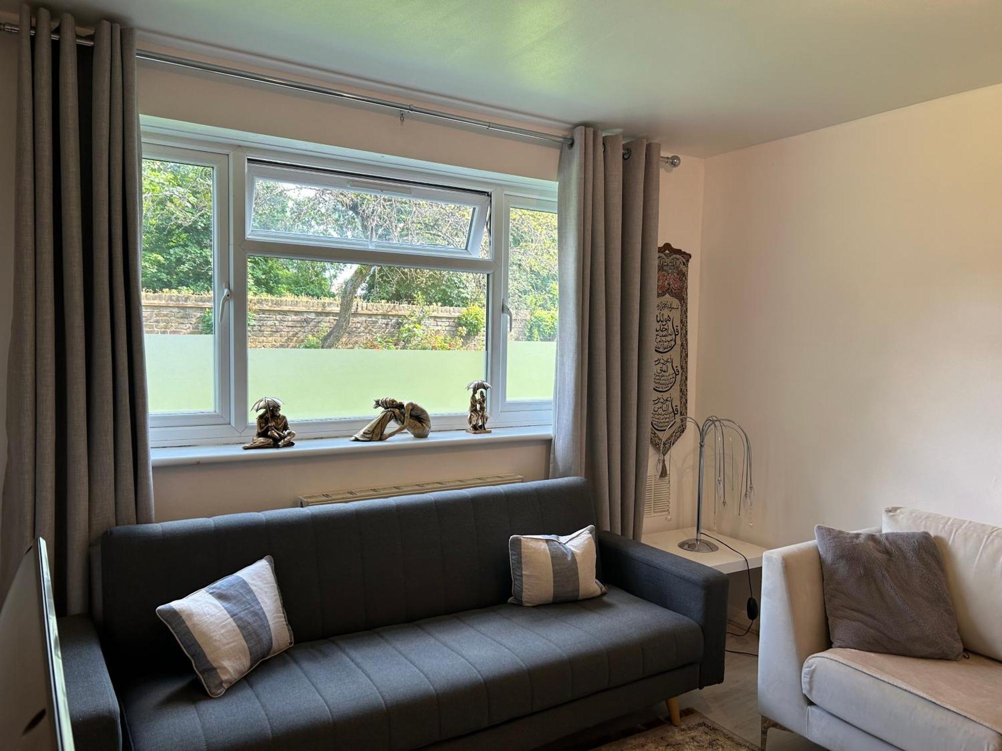 One Bedroom Flat In Chiswick W4 London Exterior photo