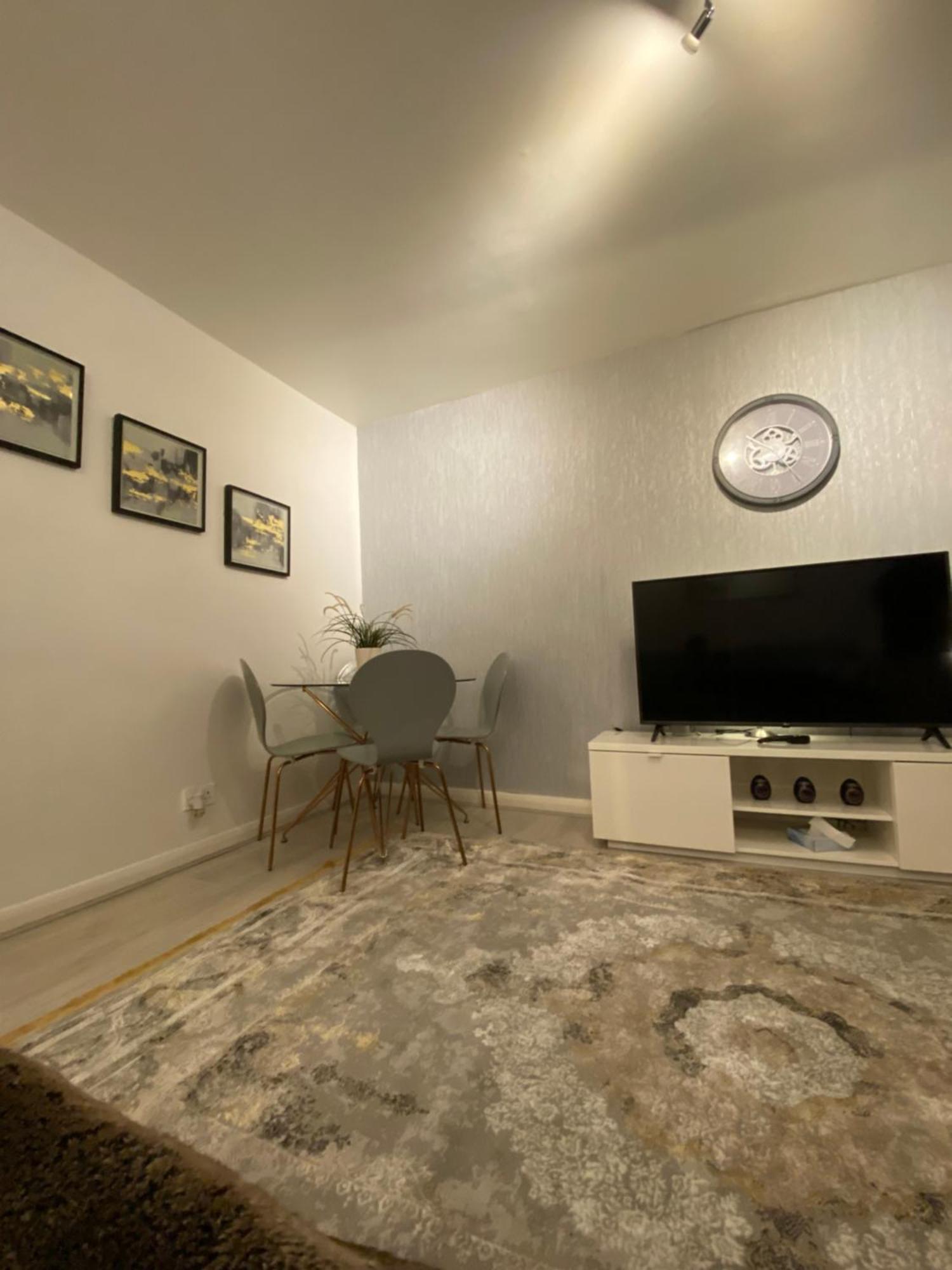 One Bedroom Flat In Chiswick W4 London Exterior photo