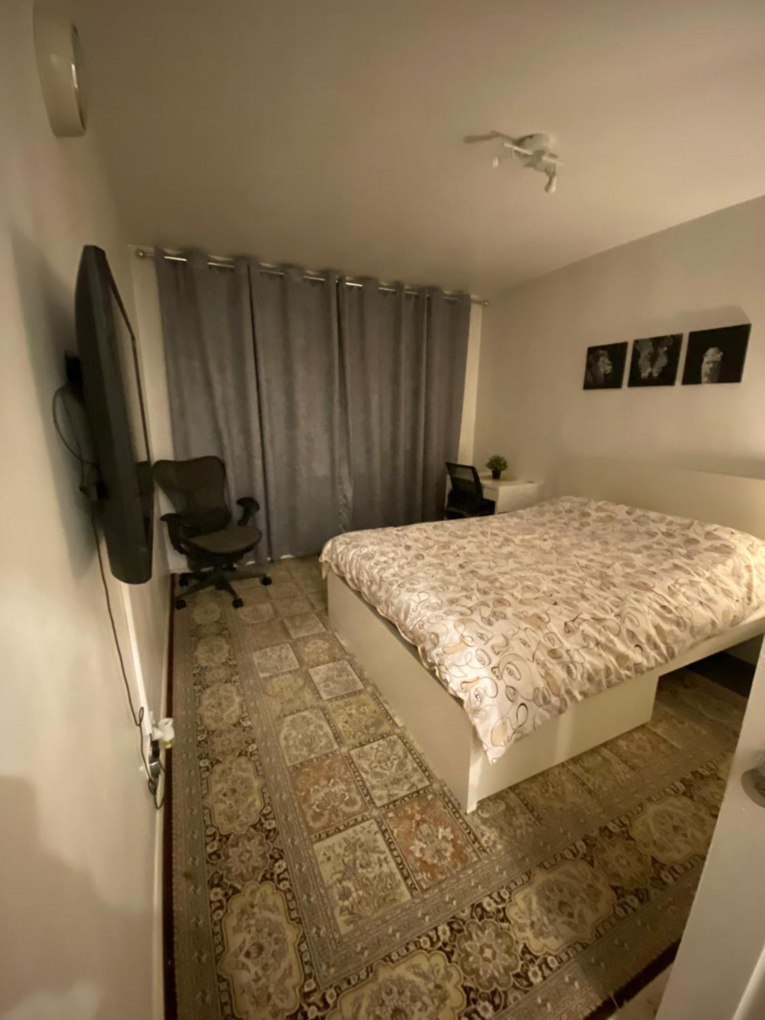 One Bedroom Flat In Chiswick W4 London Exterior photo